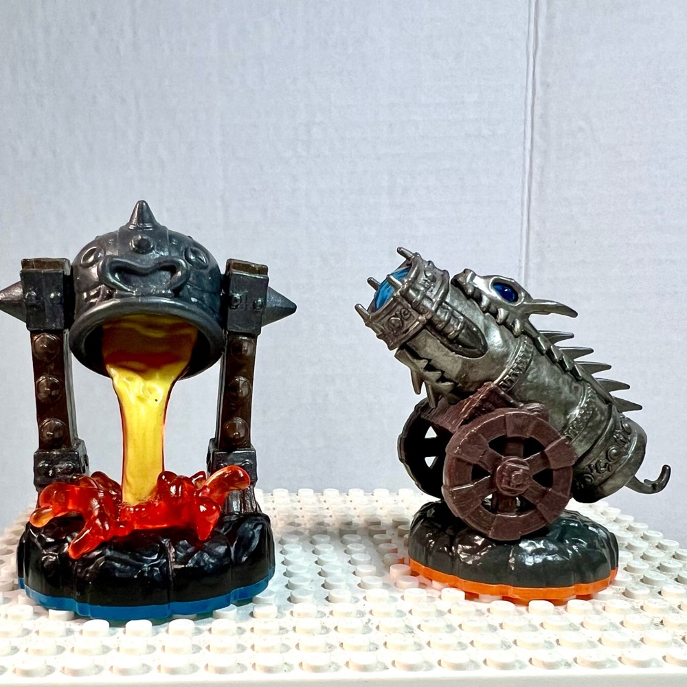 Lot of 2 Skylanders Fiery Forge & Dragonfire Cannon